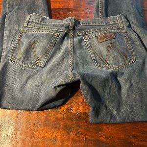 Men's wrangler Cody Johnson Blue Jeans 32/30